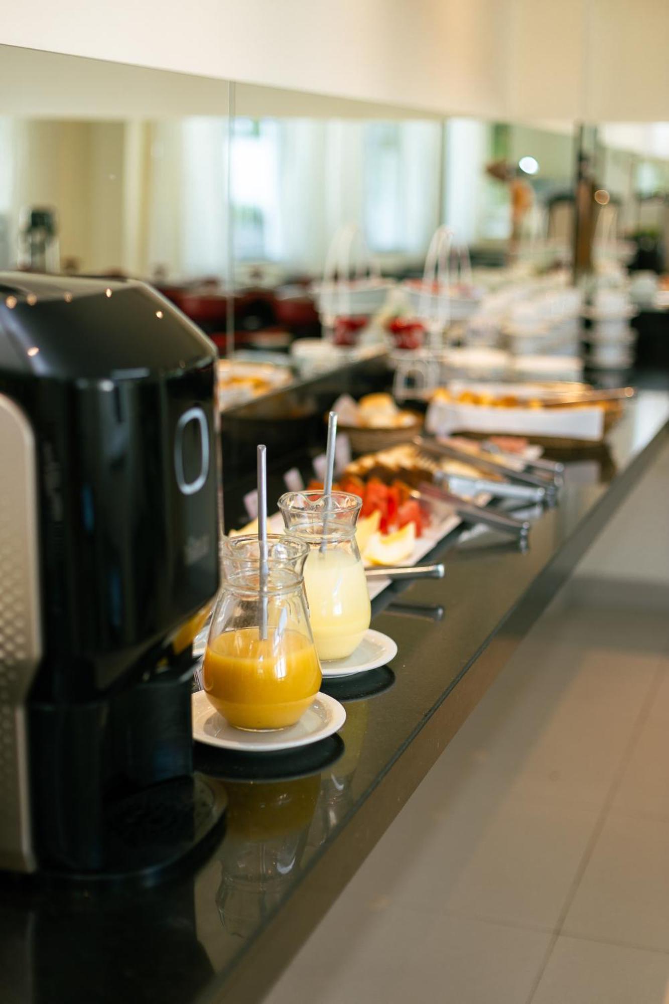 Hotel Equinocios Essential Barcarena Ngoại thất bức ảnh
